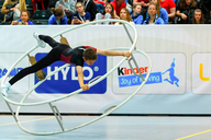 Turner bei seiner Spiralübung im Rhönrad