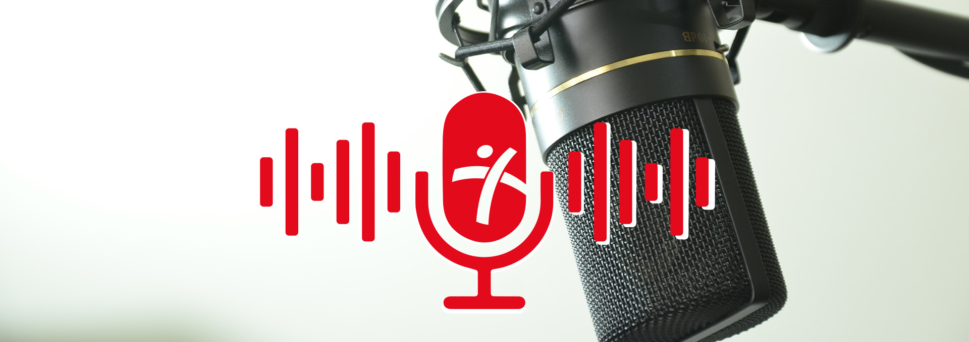 Grafik mit Logo HTV-Podcast und Foto eines Mikros im Hintergrund.